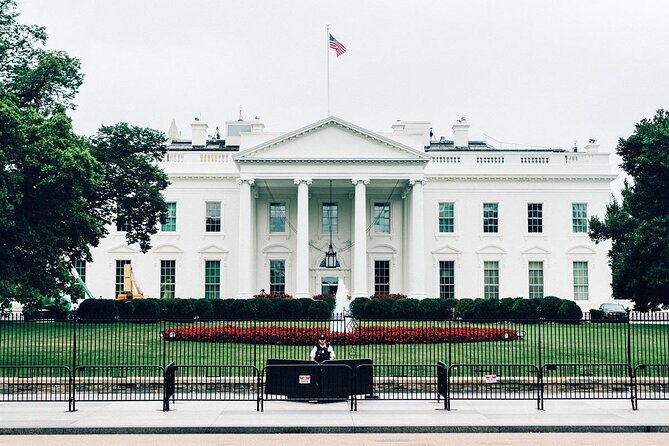 House of Cards: Political Puzzle Quest in Washington DC - Starting at the Ulysses S. Grant Memorial: the first clue sets the tone