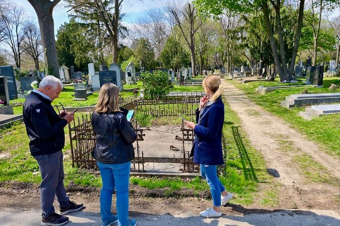 Mobile puzzle rally tour at the Vienna Central Cemetery - Your 4.5 km Route: What Each Puzzle Station Tries to Teach You