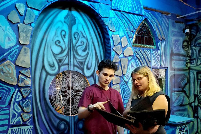 Private Group Puzzle-Solving Adventure Game: Atlantis - One hour to solve: tackling Atlantis under pressure