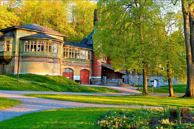 Royal Vikings of Stockholm: Outdoor Escape Puzzle Adventure - Starting area: The Viking Museum stop and the museum-entry confusion