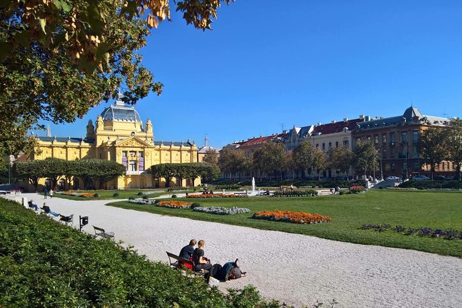 Searching for Love in Zagreb: Romantic Exploration Game and Tour - Upper Zagreb and the Cathedral area: photo-friendly payoff
