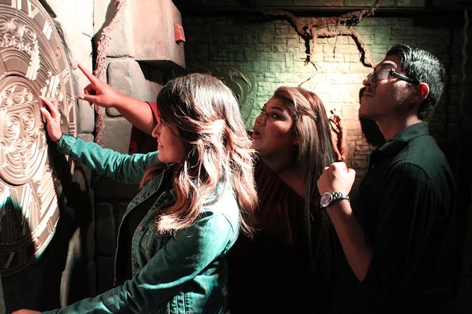 The Lost Tomb: Hidden Temple Theme Escape Room at Extreme Escape San Antonio - Archaeologist tests: puzzles that reward teamwork, not just one brain