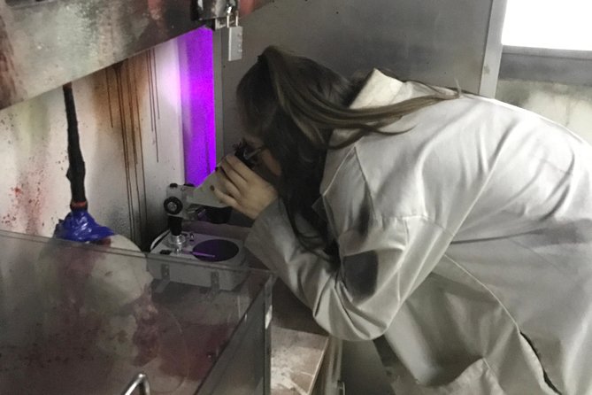 The Undead: Zombie Apocalypse Escape Room at Extreme Escape - The Story You Follow: Bunker Infiltration and the Antidote