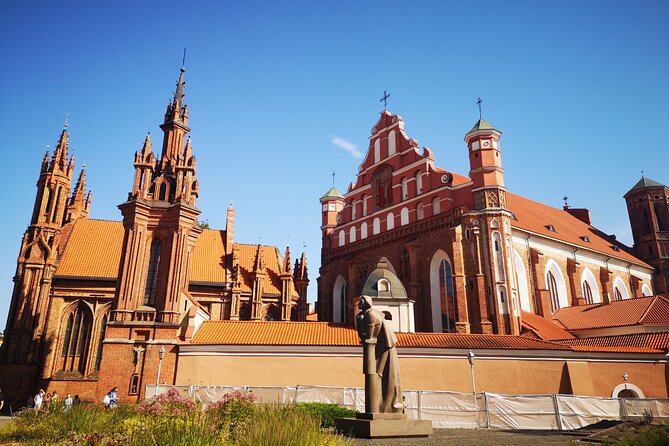Vilnius Outdoor Escape Game: Explore the City - How the app experience works in the real world