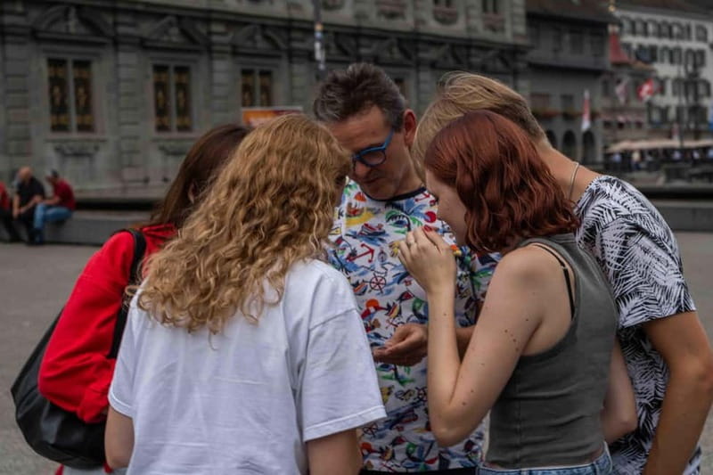Zürich: guided Escape Game - Boatride, Snacks and Drinks - Polybahn in colder months: a funicular ride that keeps you warm